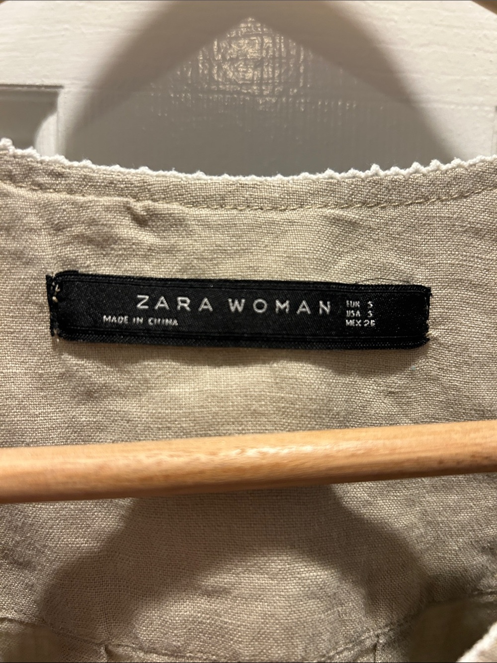 Zara Beige Mini Dress with White Embroidered Floral Detail - Picture 2 of 6
